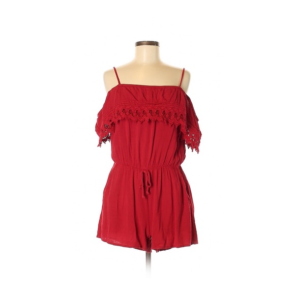 Maurices Pants - Off shoulder red romper❤️